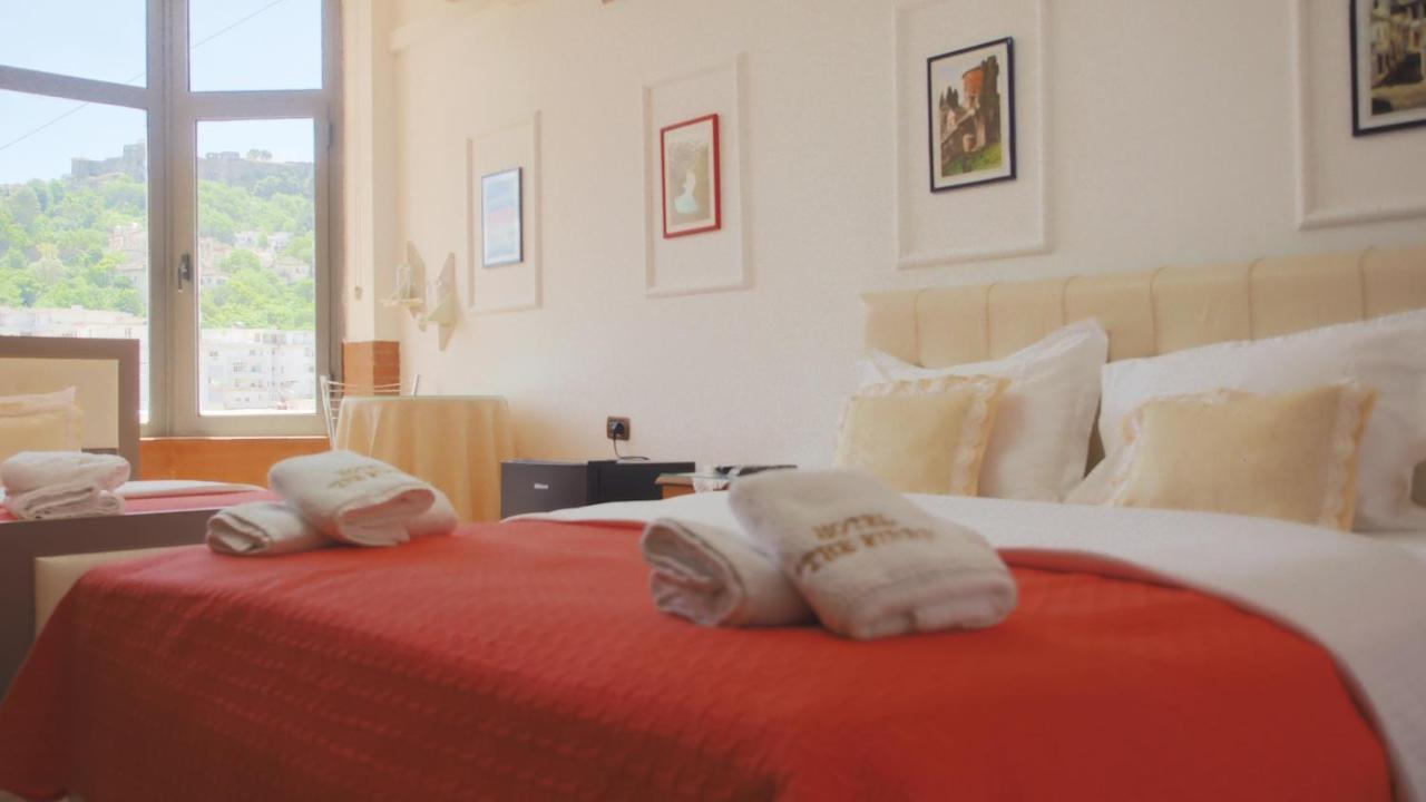 Hotel The First Αργυρόκαστρο Εξωτερικό φωτογραφία