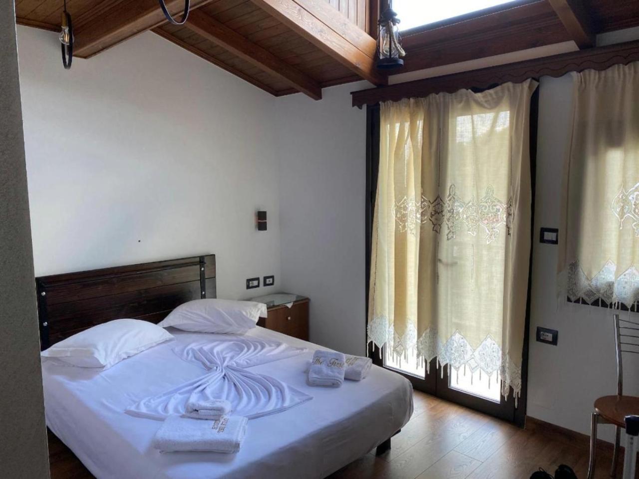 Hotel The First Αργυρόκαστρο Εξωτερικό φωτογραφία