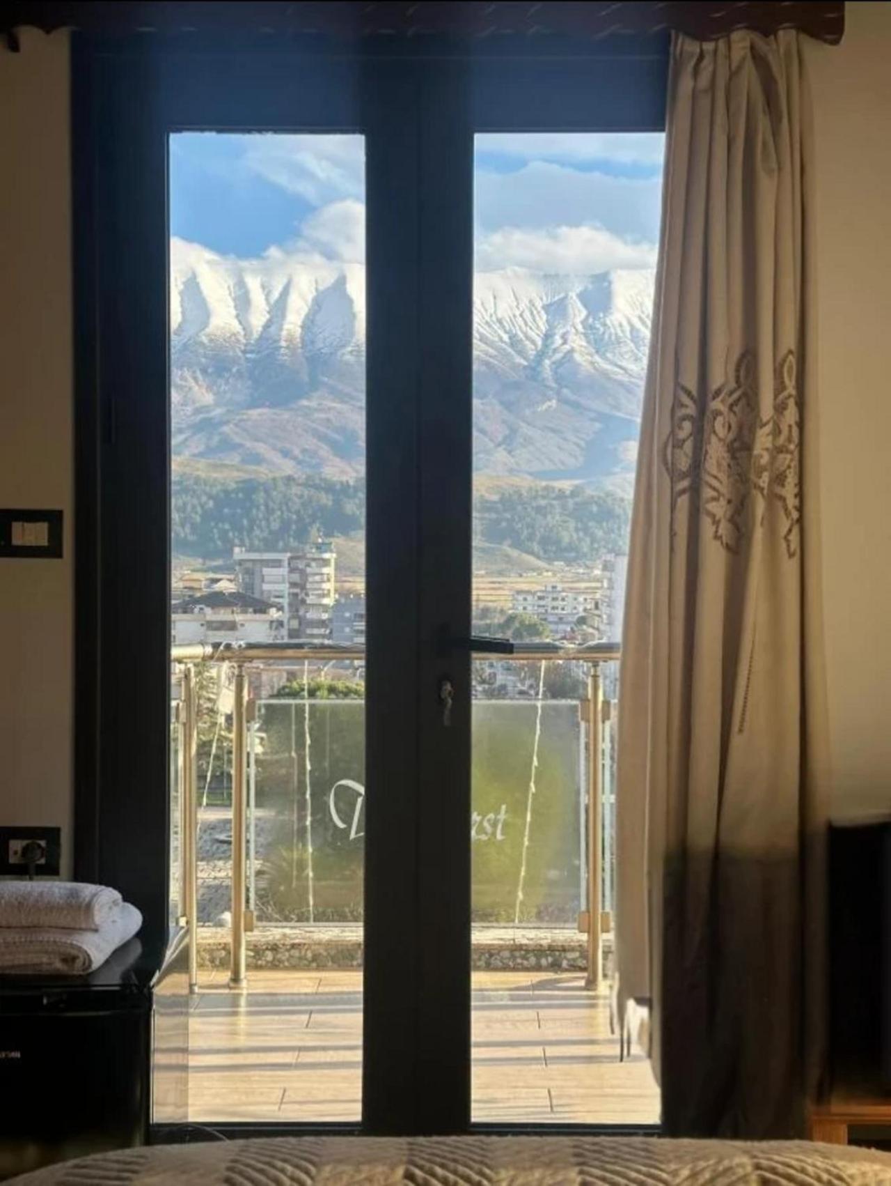 Hotel The First Αργυρόκαστρο Εξωτερικό φωτογραφία