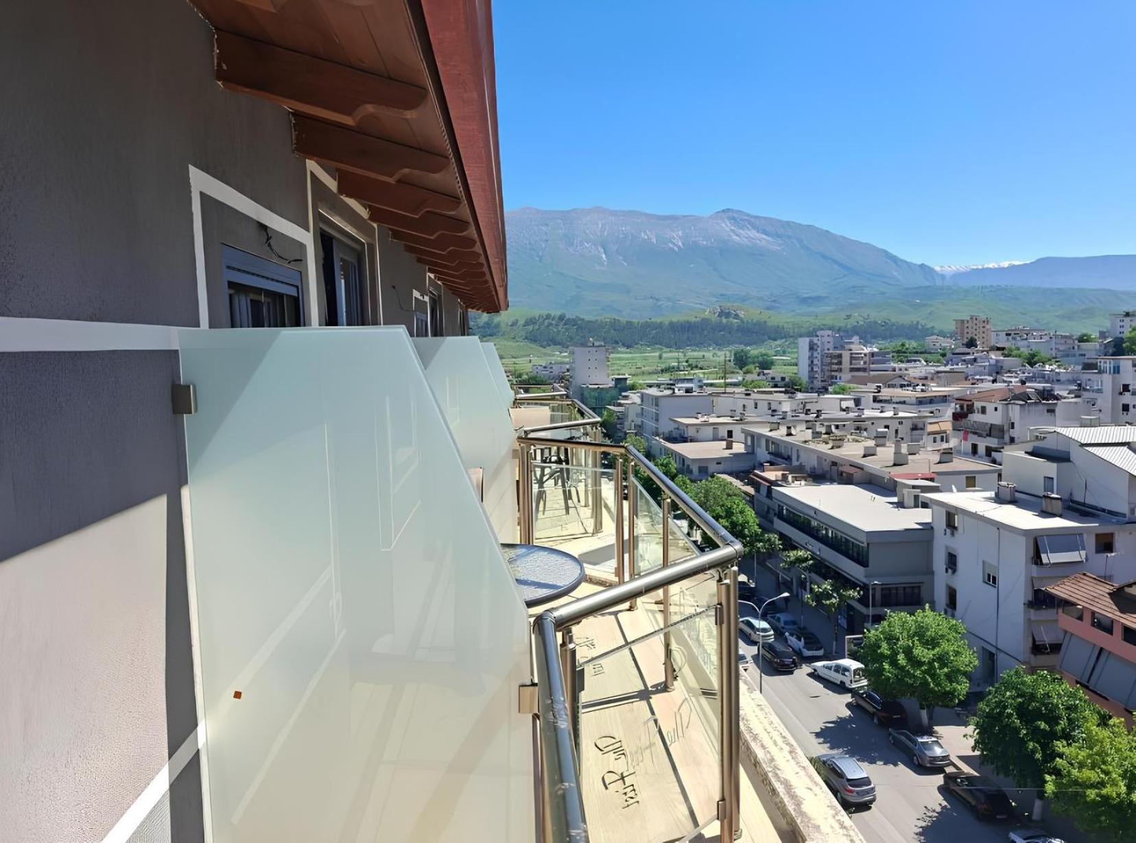 Hotel The First Αργυρόκαστρο Εξωτερικό φωτογραφία