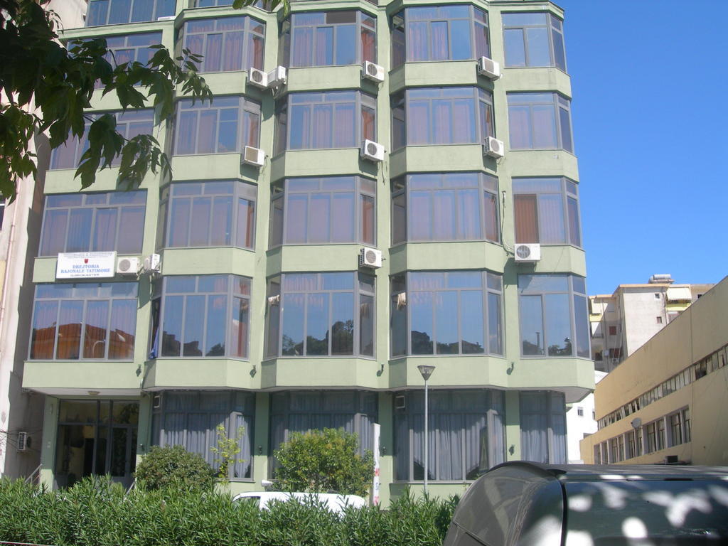 Hotel The First Αργυρόκαστρο Εξωτερικό φωτογραφία