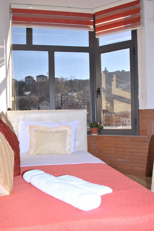 Hotel The First Αργυρόκαστρο Εξωτερικό φωτογραφία